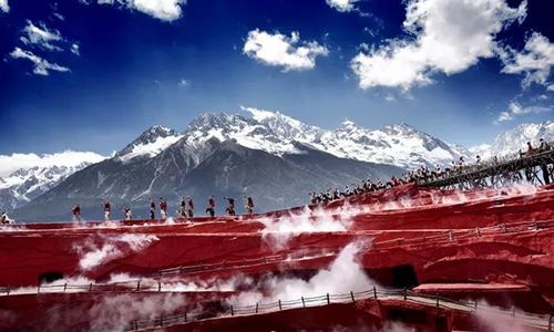 進(jìn)擊的旅游業(yè)與變幻的演出市場 目的地突圍路在何方？ 
